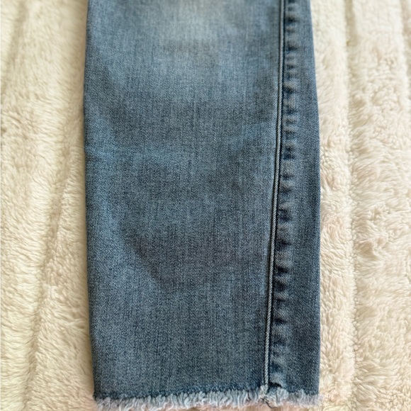 7 For All Mankind Kimmie Crop Jeans Women’s Size 28 Raw Hem Medium Wash - Picture 6 of 14